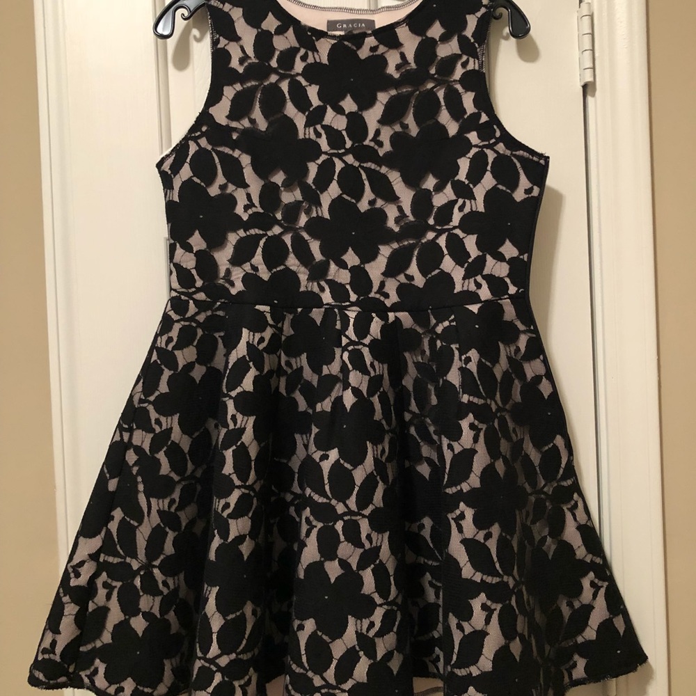 Black Lace Open Back Gracia Dress